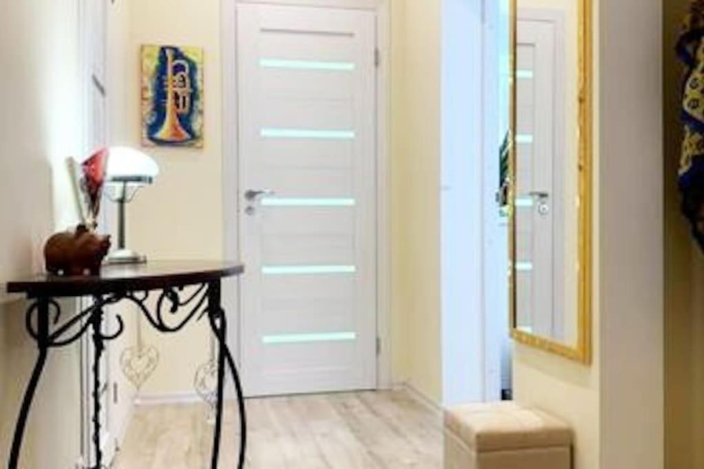 Cozy Apartment In A Historical Town Sillamae Bagian luar foto